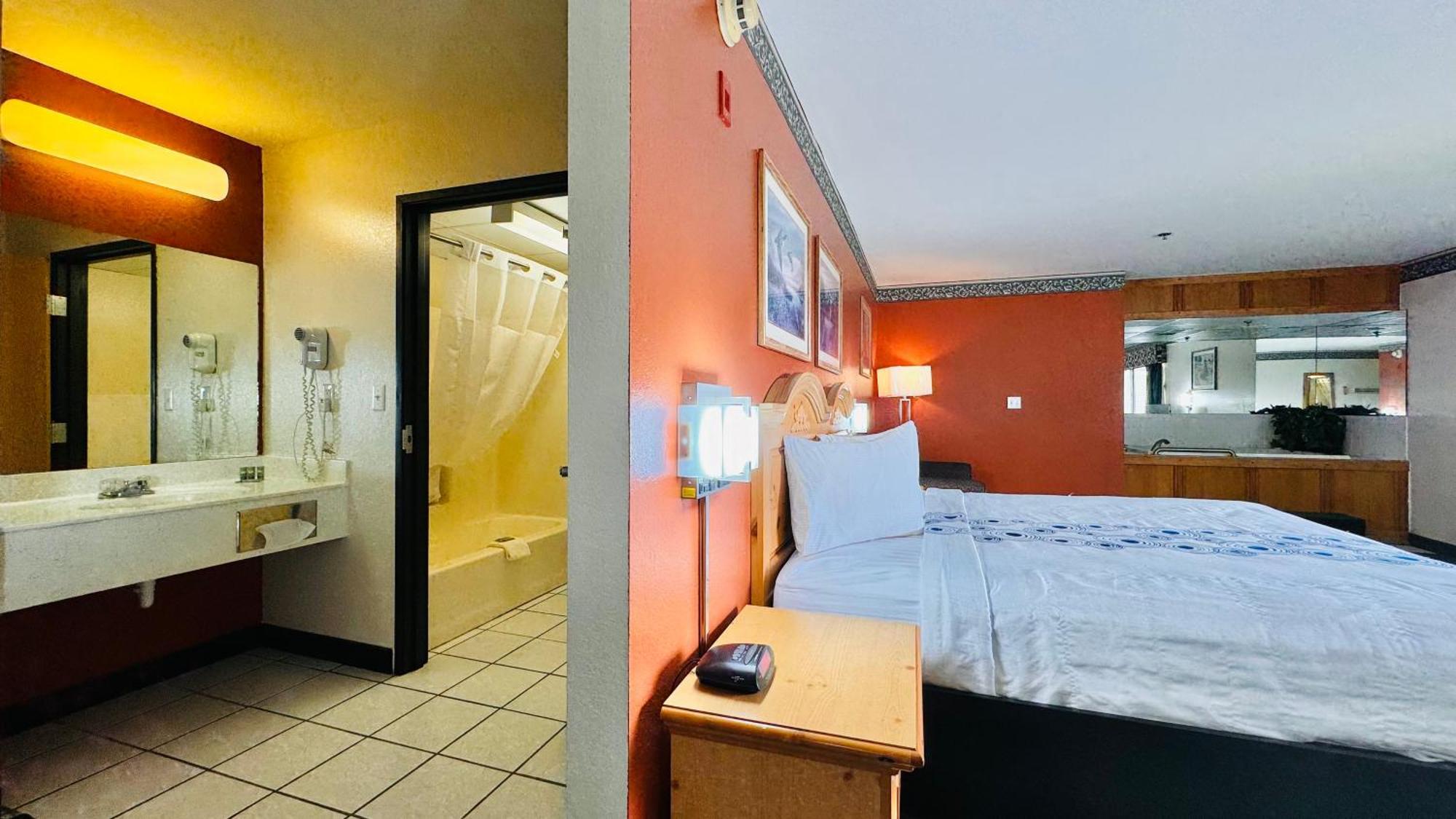 Regency Inn And Suites Stilwell Extérieur photo