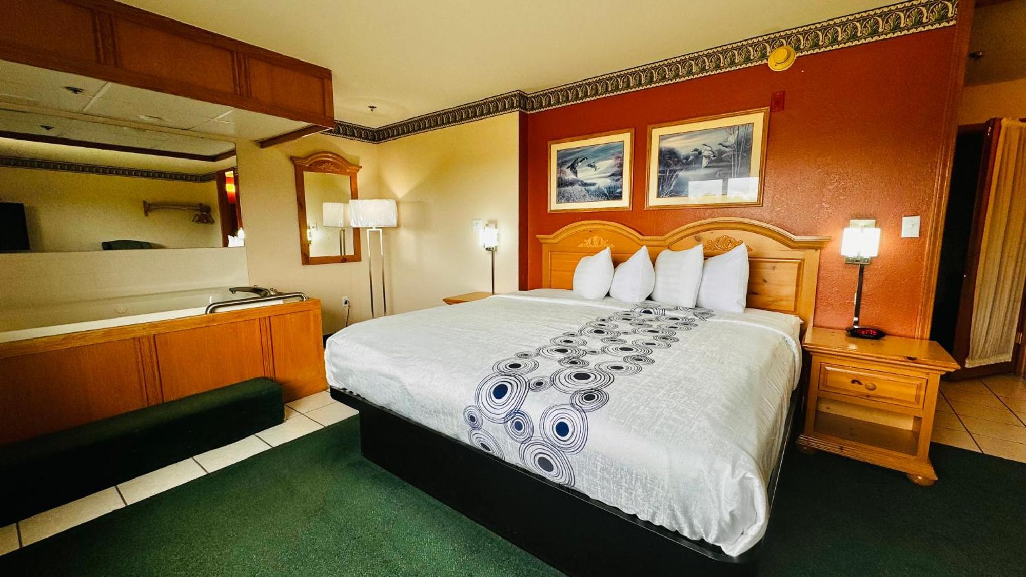 Regency Inn And Suites Stilwell Extérieur photo