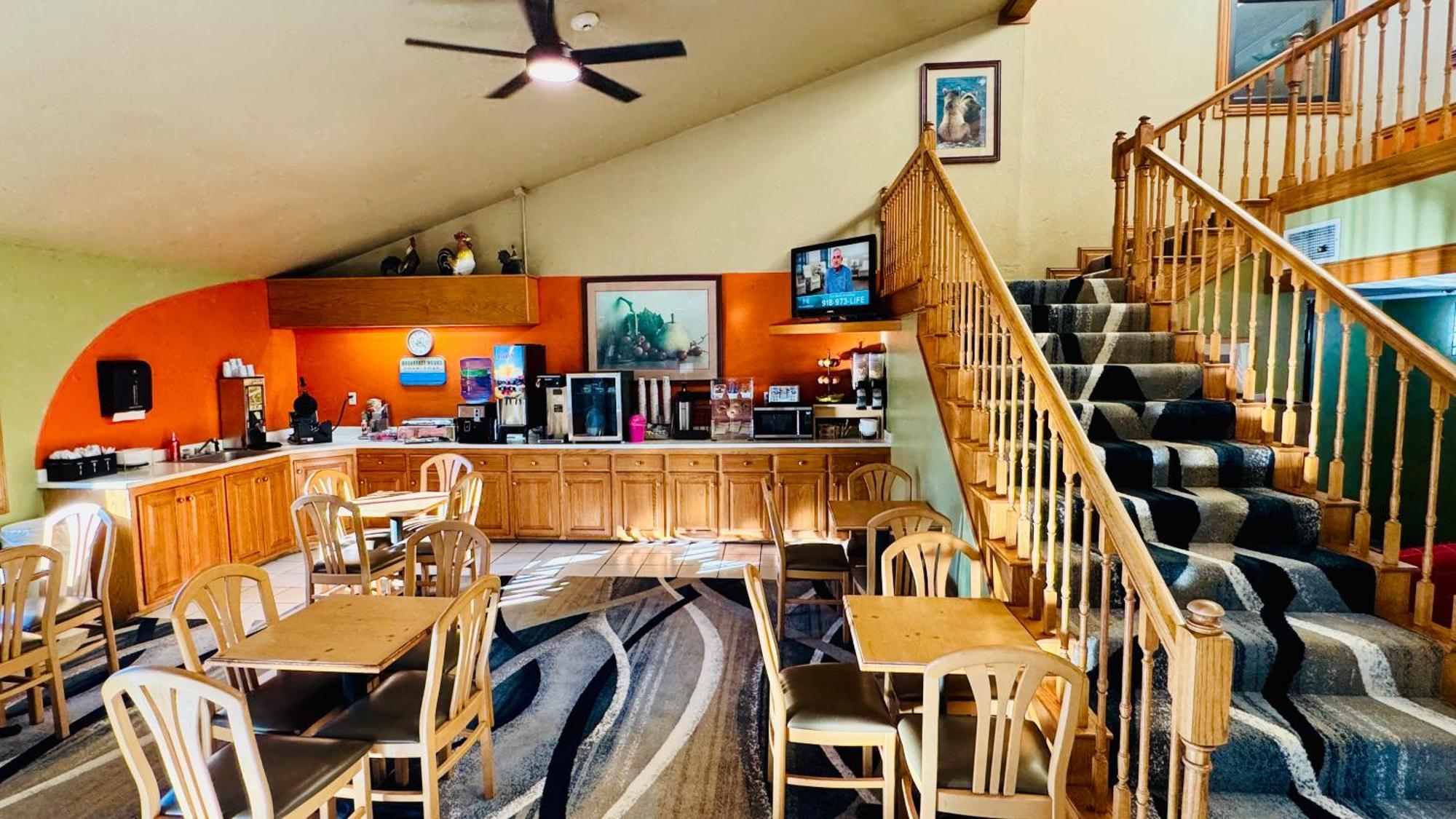 Regency Inn And Suites Stilwell Extérieur photo