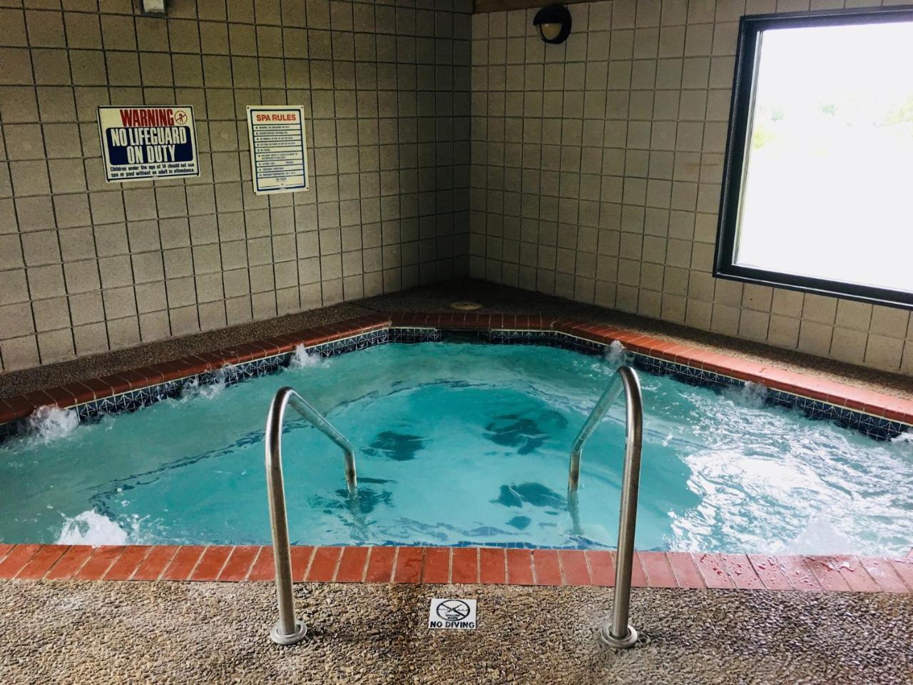 Regency Inn And Suites Stilwell Extérieur photo
